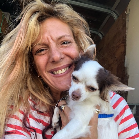 Meet your Posher, Lorinda - Picture 2 of 4